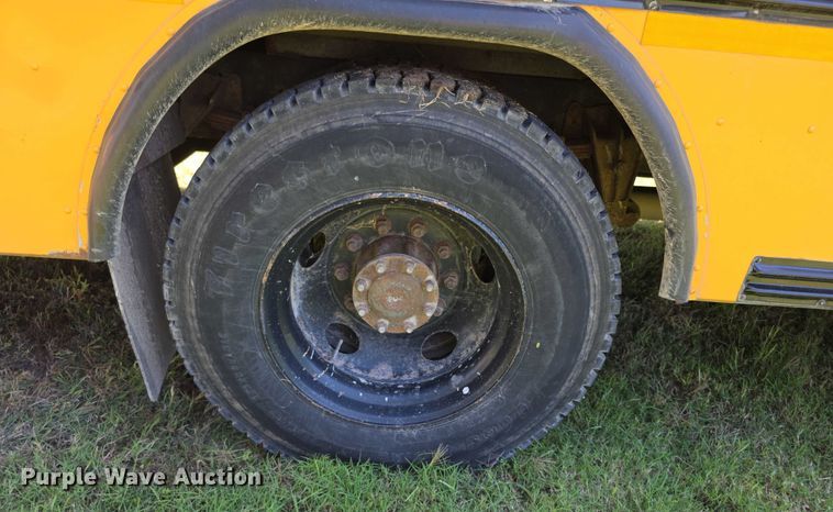 image for item FI0511 2007 Bluebird  school bus