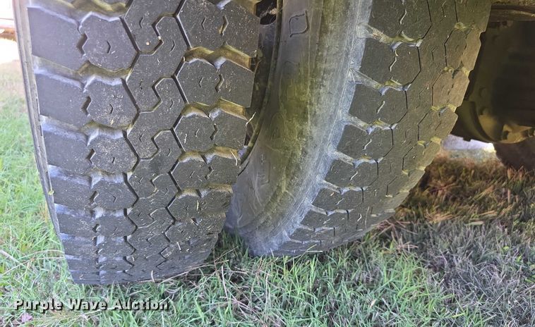 image for item FI0511 2007 Bluebird  school bus