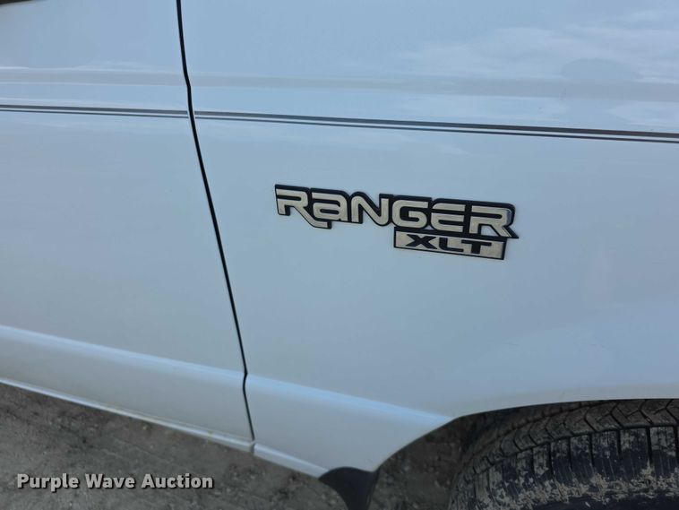 image for item FI0515 2002 Ford Ranger xlt SuperCab animal control pickup truck