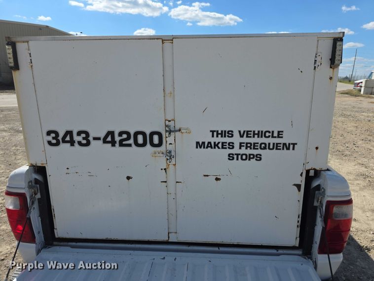 image for item FI0515 2002 Ford Ranger xlt SuperCab animal control pickup truck