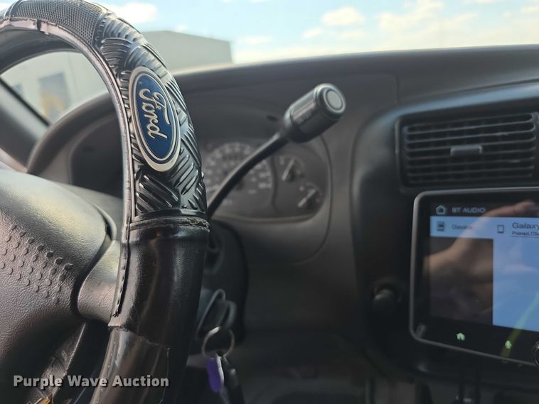 image for item FI0515 2002 Ford Ranger xlt SuperCab animal control pickup truck