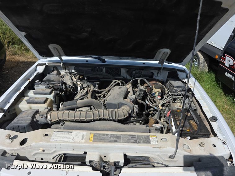 image for item FI0515 2002 Ford Ranger xlt SuperCab animal control pickup truck