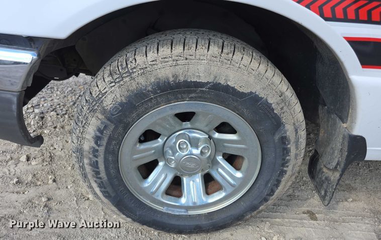 image for item FI0515 2002 Ford Ranger xlt SuperCab animal control pickup truck