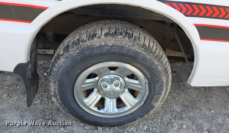 image for item FI0515 2002 Ford Ranger xlt SuperCab animal control pickup truck