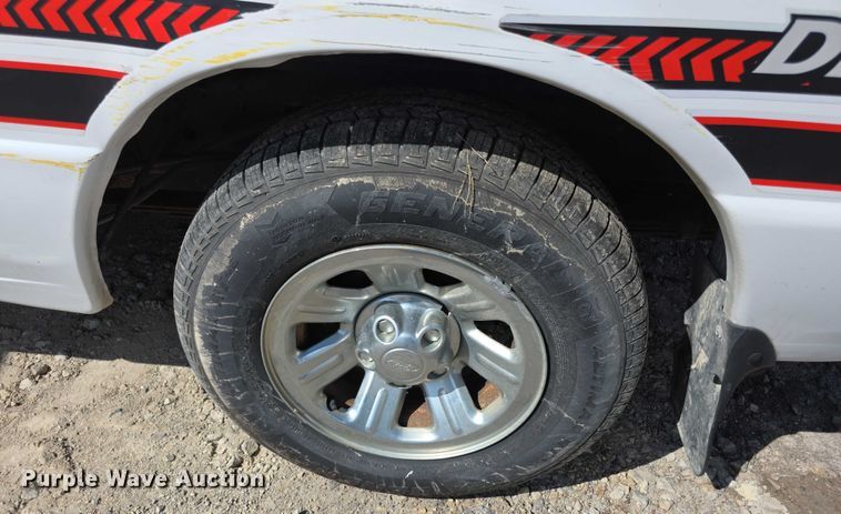 image for item FI0515 2002 Ford Ranger xlt SuperCab animal control pickup truck