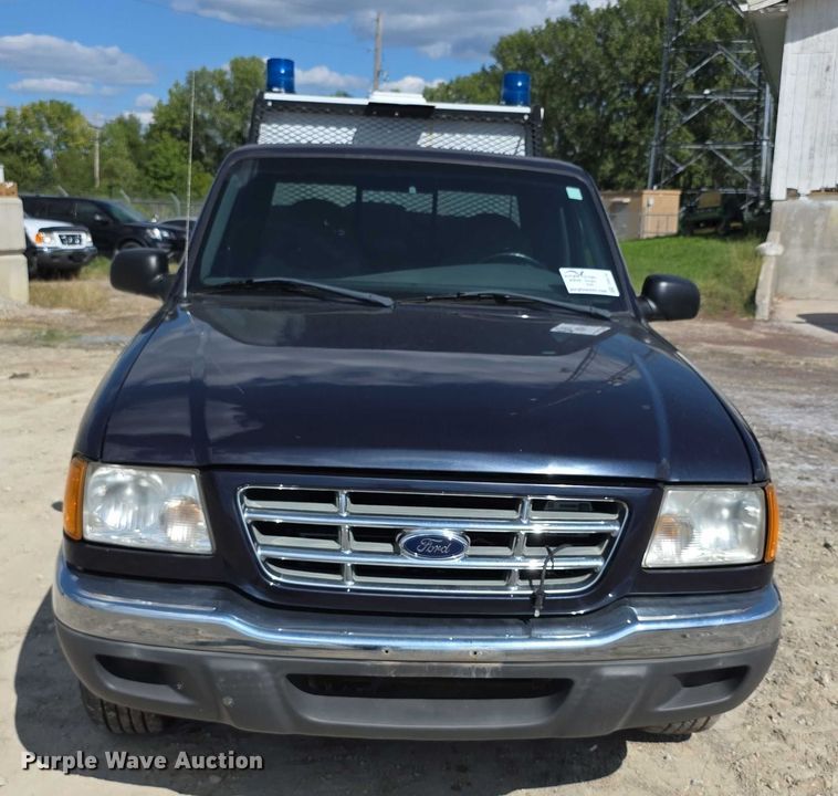 image for item FI0516 2001 Ford Ranger xlt SuperCab animal control pickup truck