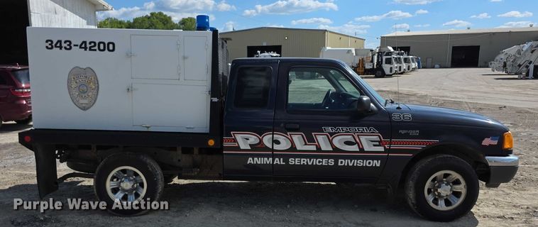 image for item FI0516 2001 Ford Ranger xlt SuperCab animal control pickup truck