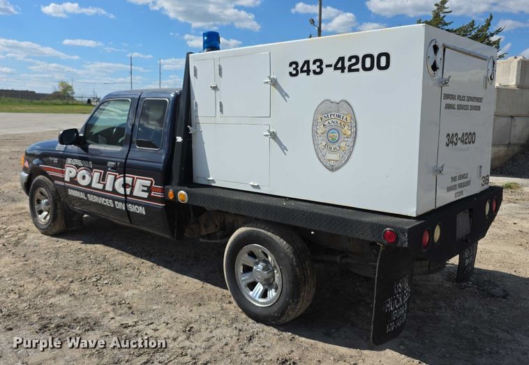 image for item FI0516 2001 Ford Ranger xlt SuperCab animal control pickup truck