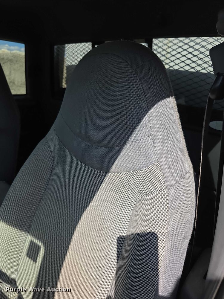 image for item FI0516 2001 Ford Ranger xlt SuperCab animal control pickup truck