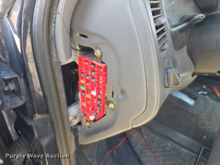 image for item FI0516 2001 Ford Ranger xlt SuperCab animal control pickup truck