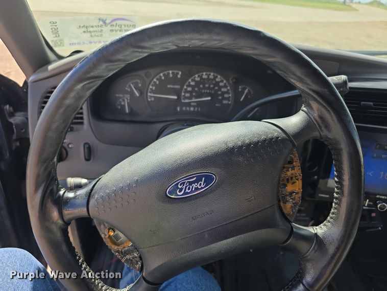 image for item FI0516 2001 Ford Ranger xlt SuperCab animal control pickup truck