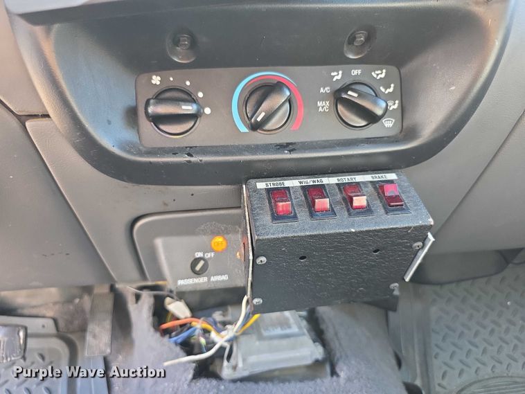 image for item FI0516 2001 Ford Ranger xlt SuperCab animal control pickup truck