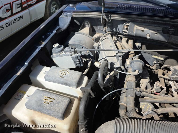 image for item FI0516 2001 Ford Ranger xlt SuperCab animal control pickup truck