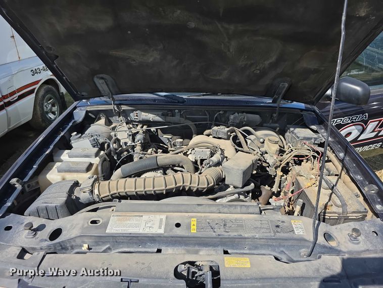 image for item FI0516 2001 Ford Ranger xlt SuperCab animal control pickup truck