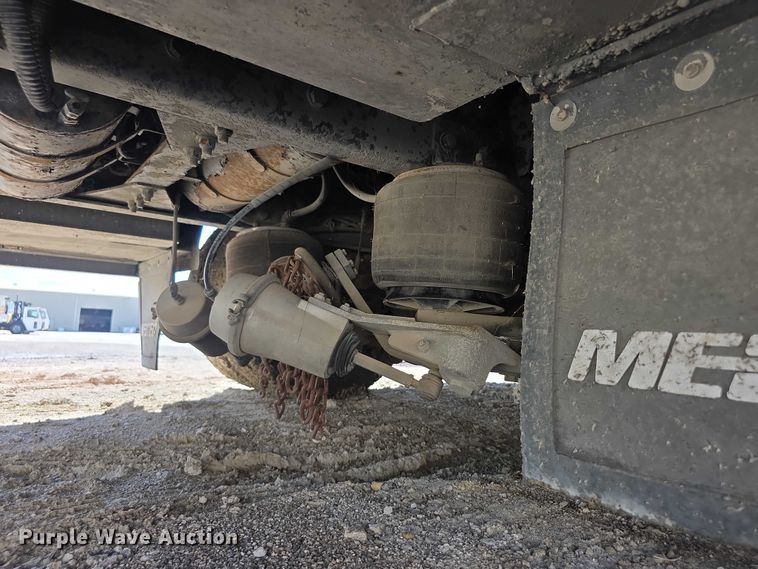 image for item FI0517 2006 Freightliner  ambulance