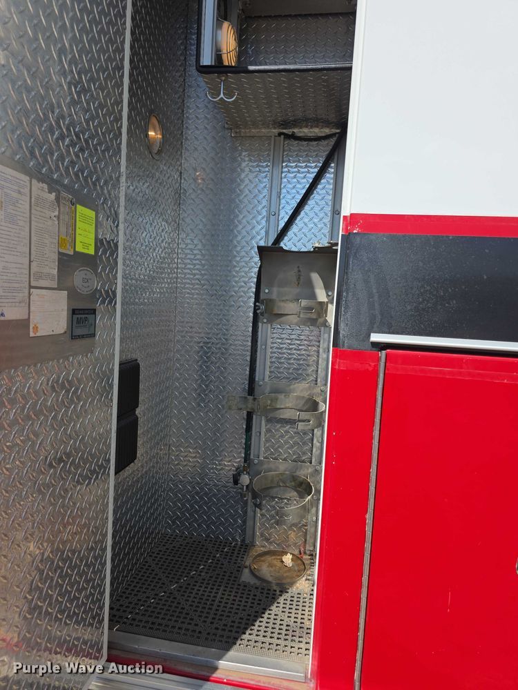 image for item FI0517 2006 Freightliner  ambulance