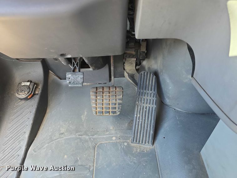 image for item FI0517 2006 Freightliner  ambulance