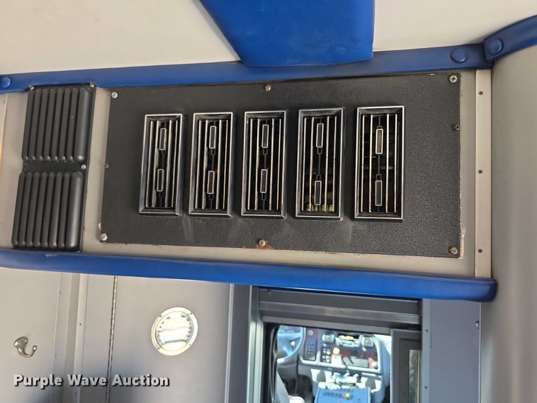 image for item FI0517 2006 Freightliner  ambulance