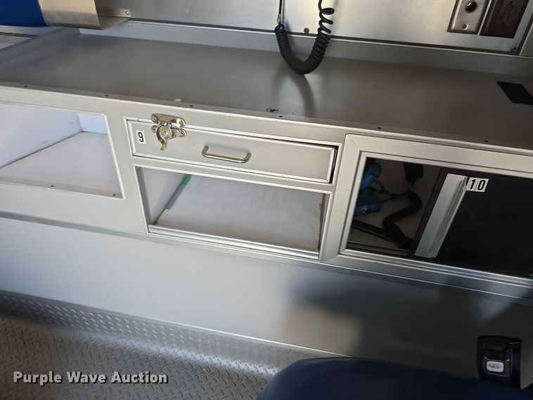 image for item FI0517 2006 Freightliner  ambulance