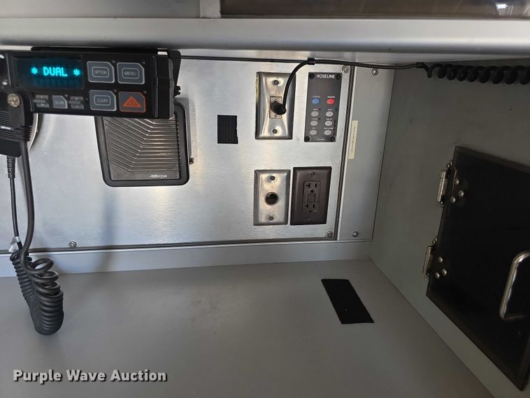 image for item FI0517 2006 Freightliner  ambulance