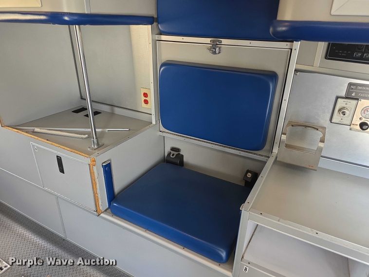 image for item FI0517 2006 Freightliner  ambulance