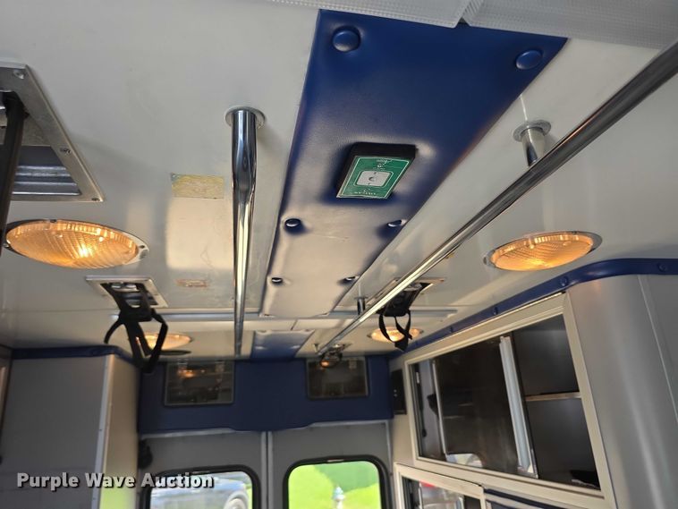 image for item FI0517 2006 Freightliner  ambulance