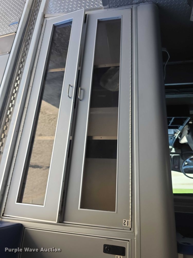 image for item FI0517 2006 Freightliner  ambulance