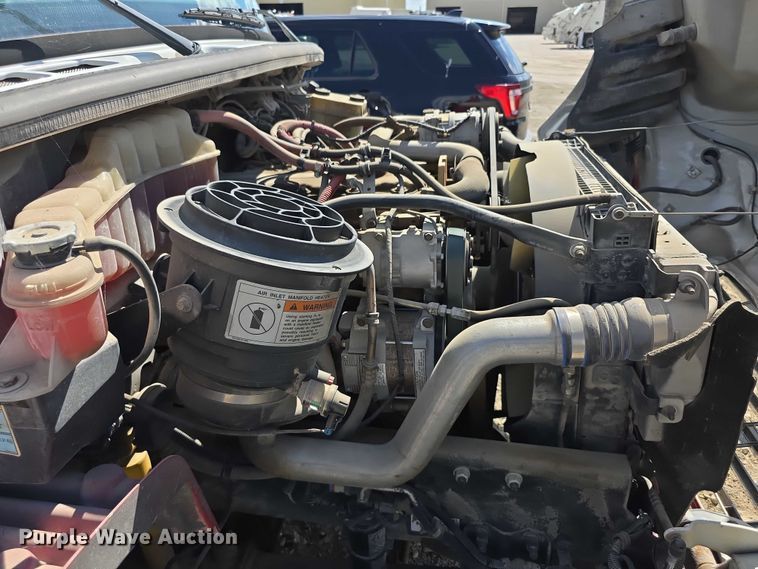 image for item FI0517 2006 Freightliner  ambulance