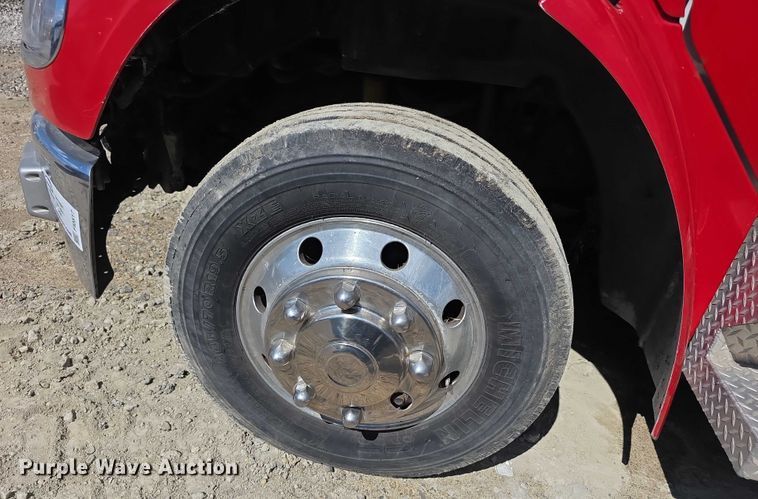 image for item FI0517 2006 Freightliner  ambulance