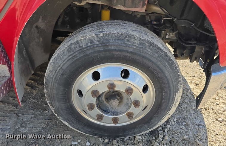 image for item FI0517 2006 Freightliner  ambulance