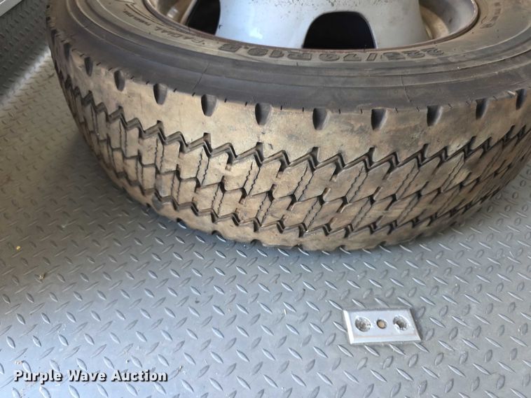 image for item FI0517 2006 Freightliner  ambulance