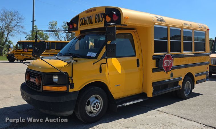 image for item FI0520 2008 GMC Savana school bus