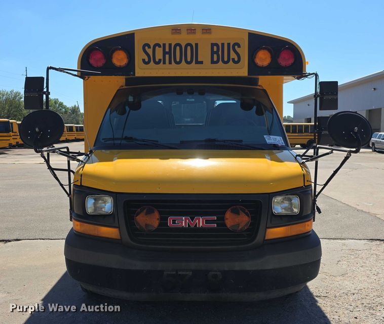 image for item FI0520 2008 GMC Savana school bus