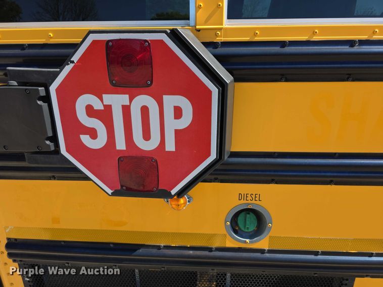 image for item FI0520 2008 GMC Savana school bus