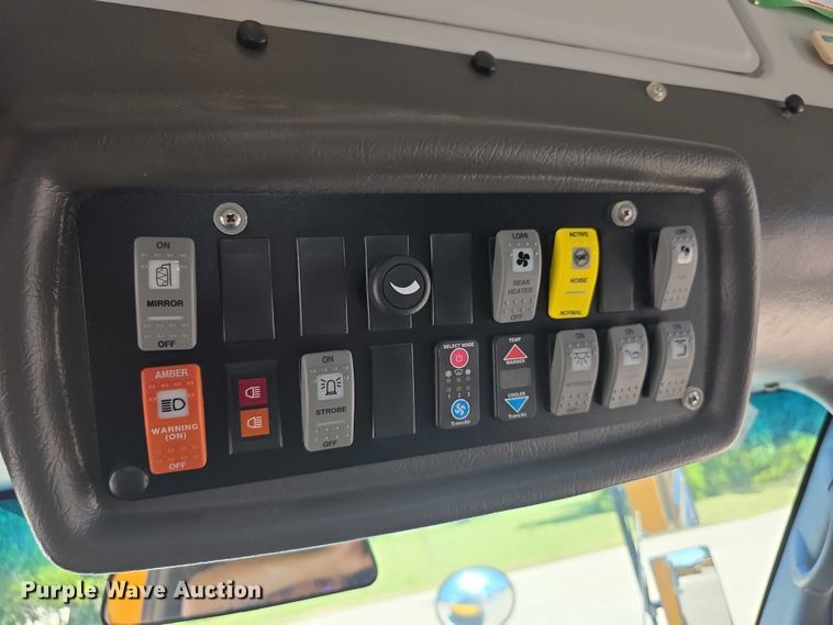 image for item FI0520 2008 GMC Savana school bus