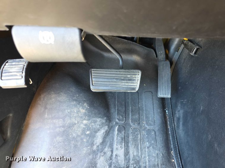 image for item FI0520 2008 GMC Savana school bus