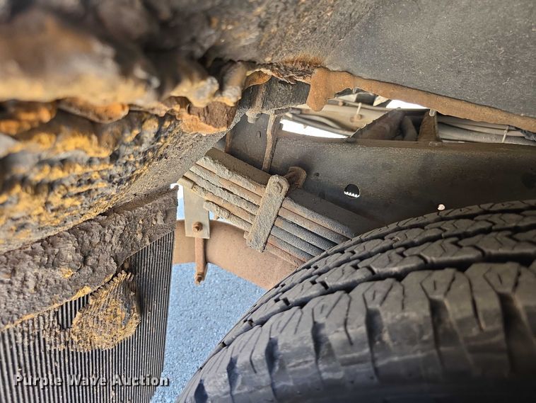 image for item FI0520 2008 GMC Savana school bus