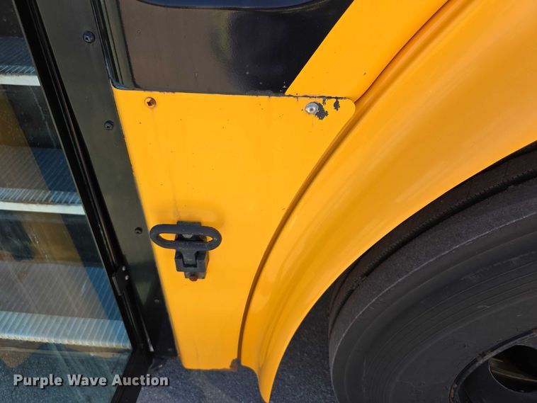 image for item FI0521 2009 Freightliner  Thomas Built school bus