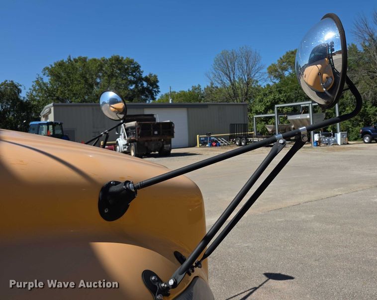 image for item FI0521 2009 Freightliner  Thomas Built school bus