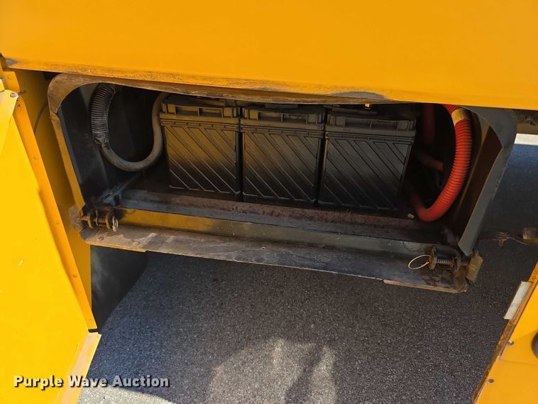 image for item FI0521 2009 Freightliner  Thomas Built school bus