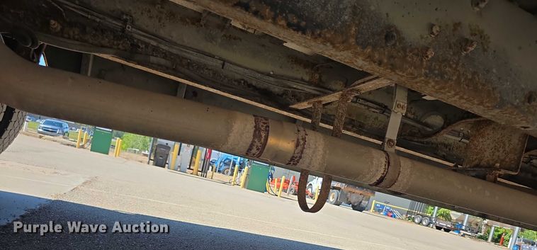 image for item FI0521 2009 Freightliner  Thomas Built school bus