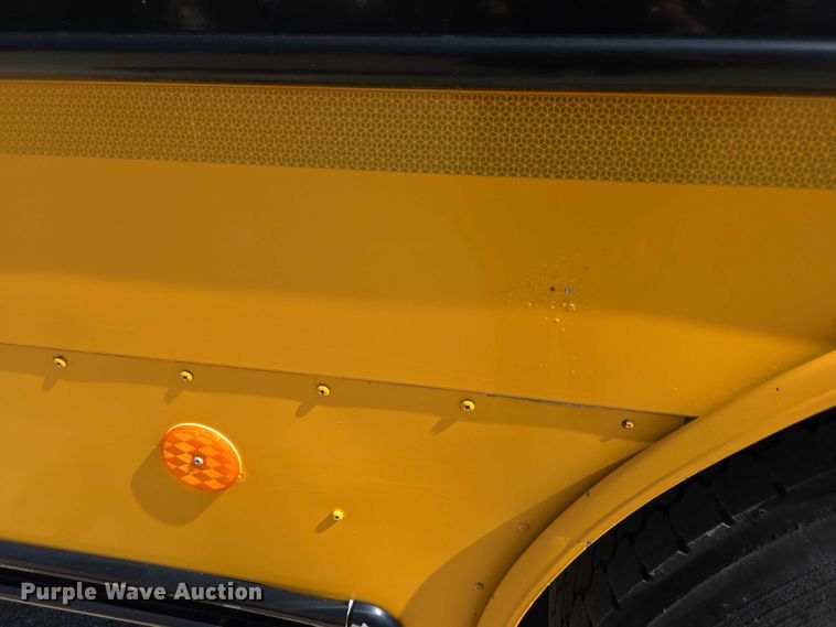 image for item FI0521 2009 Freightliner  Thomas Built school bus