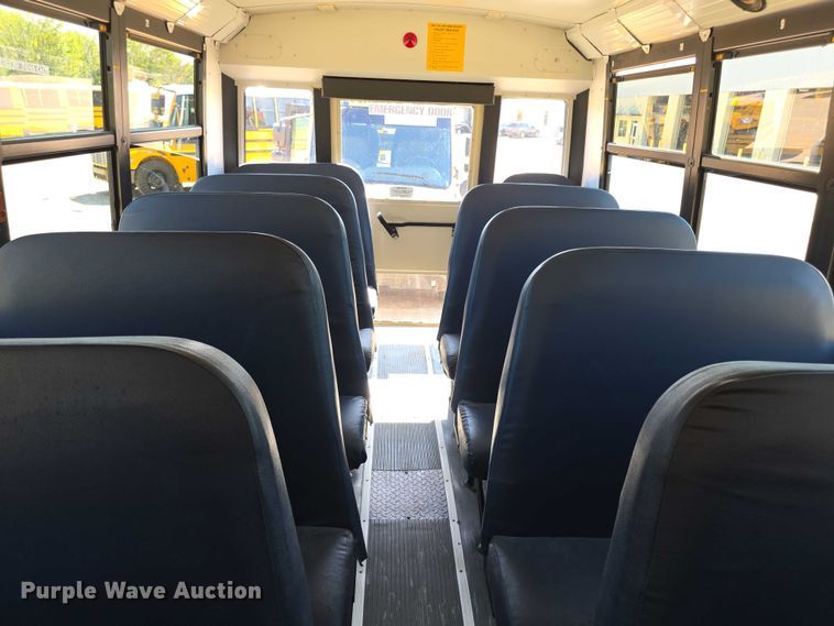 image for item FI0521 2009 Freightliner  Thomas Built school bus