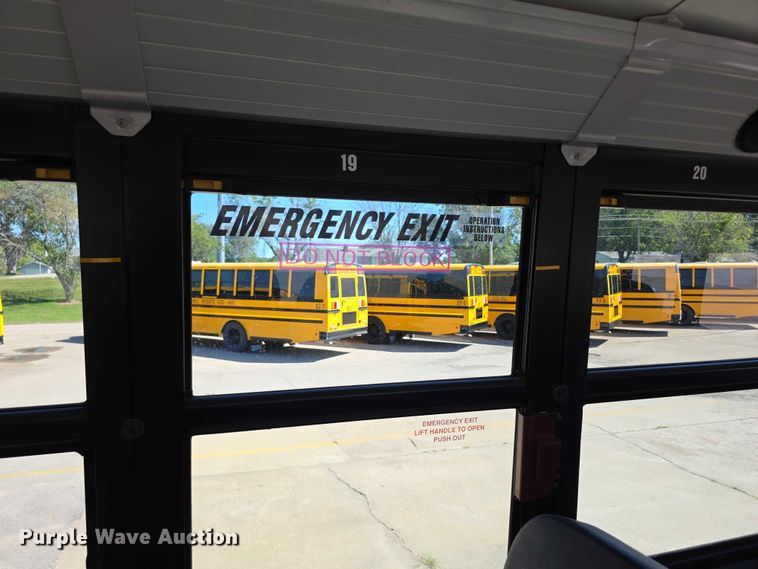 image for item FI0521 2009 Freightliner  Thomas Built school bus