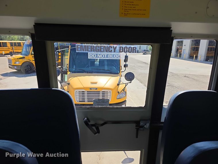 image for item FI0521 2009 Freightliner  Thomas Built school bus