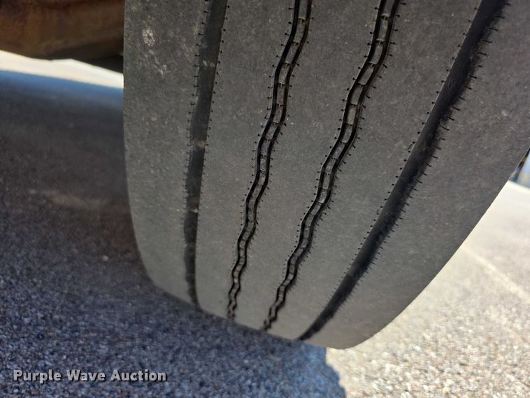 image for item FI0521 2009 Freightliner  Thomas Built school bus