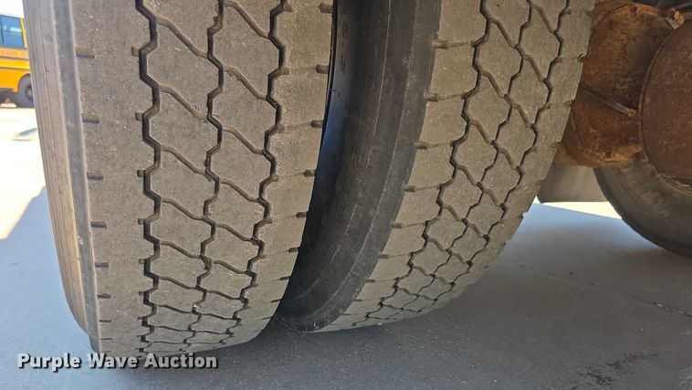 image for item FI0521 2009 Freightliner  Thomas Built school bus