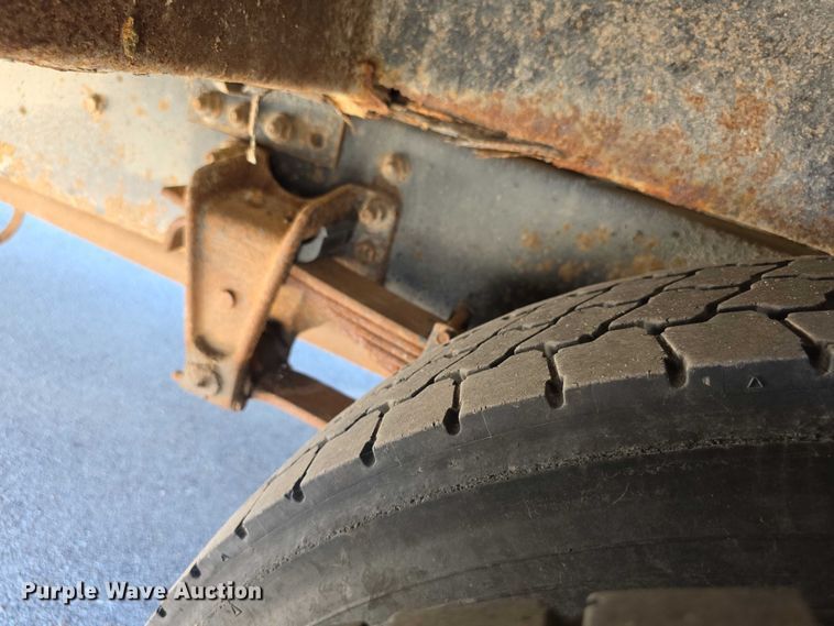 image for item FI0521 2009 Freightliner  Thomas Built school bus