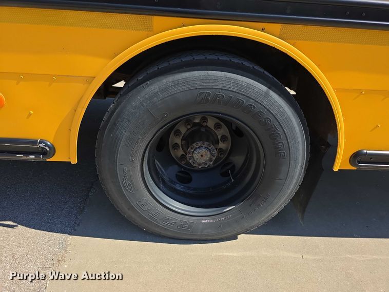 image for item FI0521 2009 Freightliner  Thomas Built school bus