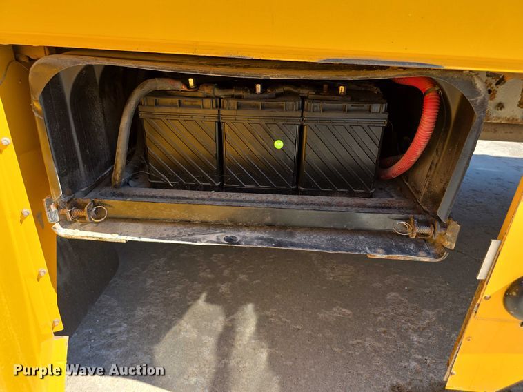 image for item FI0522 2009 Freightliner  Thomas Built school bus